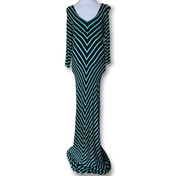 Motherhood Maternity Dresses & Skirts - Motherhood Maternity Super Maxi Chevron Striped Dress - Size Small